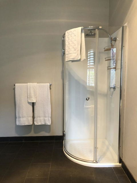 Belmore Cottage - Accommodation Redcliffe 12