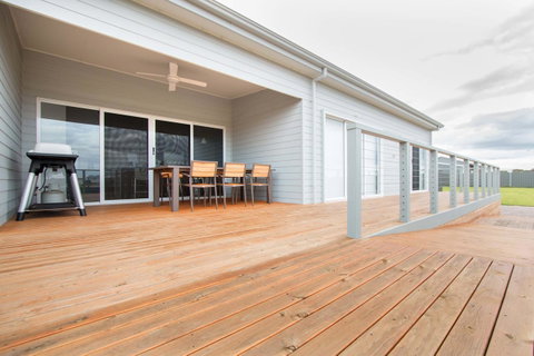 Wellington Lake Retreat - Accommodation Redcliffe 8
