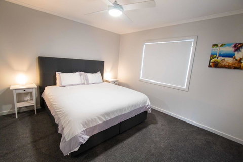 Wellington Lake Retreat - Accommodation Redcliffe 11