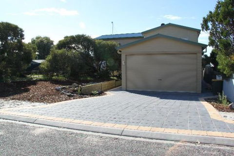 LAS ARENAS - The Sands - BEACH HOUSE - Accommodation Redcliffe 0