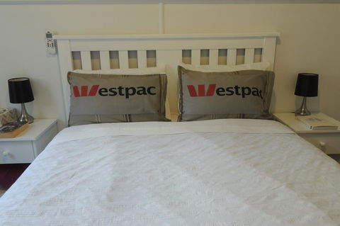 Wozza's B&B - Accommodation Redcliffe 35