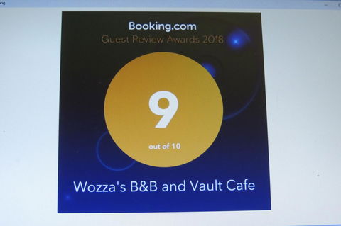 Wozza's B&B - Accommodation Redcliffe 1