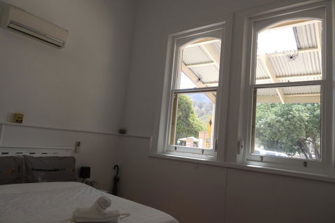 Wozza's B&B - Accommodation Redcliffe 21