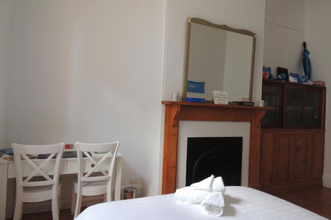 Wozza's B&B - Accommodation Redcliffe 29