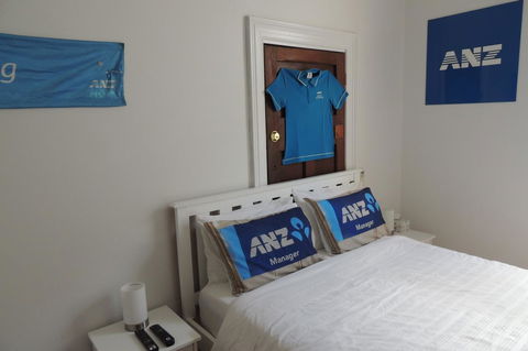 Wozza's B&B - Accommodation Redcliffe 27