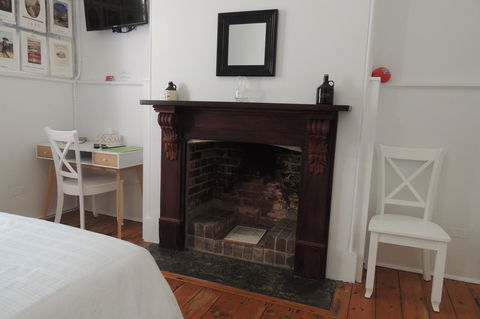 Wozza's B&B - Accommodation Redcliffe 17