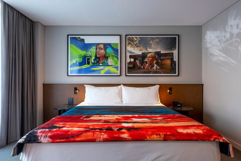 The Adnate Perth - Art Series - Accommodation Redcliffe 15
