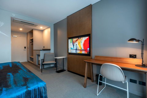 The Adnate Perth - Art Series - Accommodation Redcliffe 12