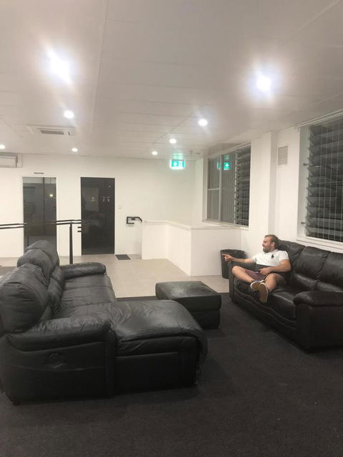 Perth City Backpackers Hostel - Note - Valid Passport Required To Check In - Accommodation Redcliffe 12