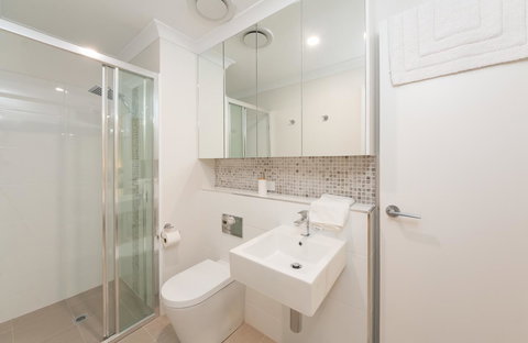 Yaran Suites - Accommodation Redcliffe 15