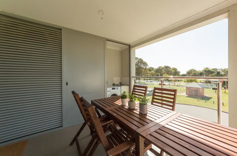Yaran Suites - Accommodation Redcliffe 36