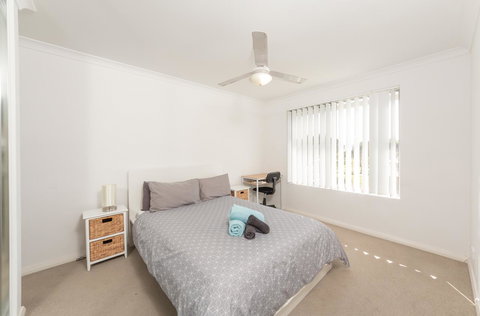 Yaran Suites - Accommodation Redcliffe 35