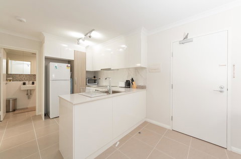 Yaran Suites - Accommodation Redcliffe 28