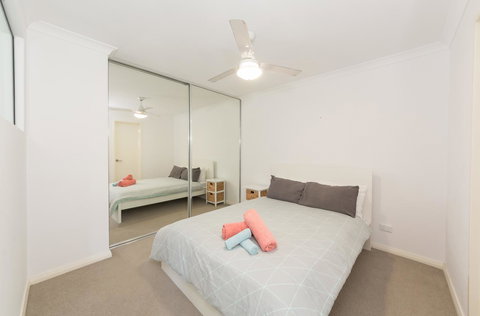 Yaran Suites - Accommodation Redcliffe 40