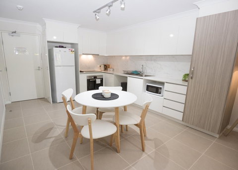 Yaran Suites - Accommodation Redcliffe 18