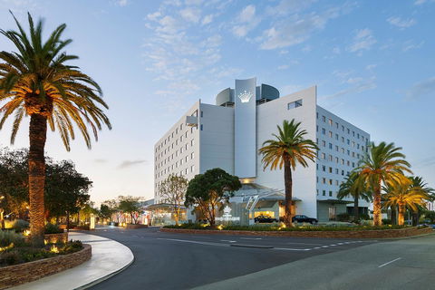 Crown Promenade Perth - Accommodation Redcliffe 0
