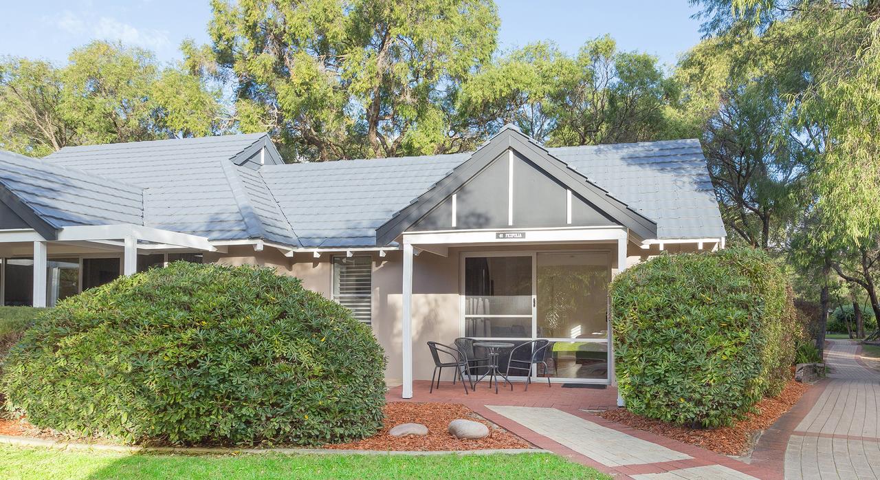 Broadwater WA Accommodation Redcliffe