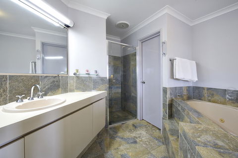 Abbey Beach Resort - Accommodation Redcliffe 19