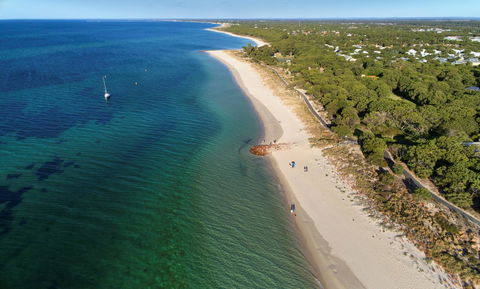 Abbey Beach Resort - Accommodation Redcliffe 3