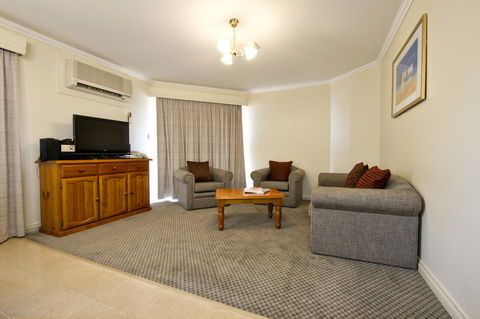 Abbey Beach Resort - Accommodation Redcliffe 11