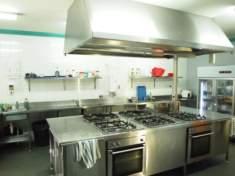 The Emperors Crown Hostel - Accommodation Redcliffe 28