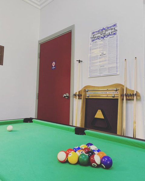 The Emperors Crown Hostel - Accommodation Redcliffe 6