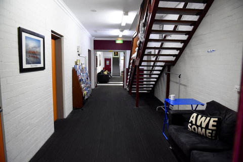 The Emperors Crown Hostel - Accommodation Redcliffe 22