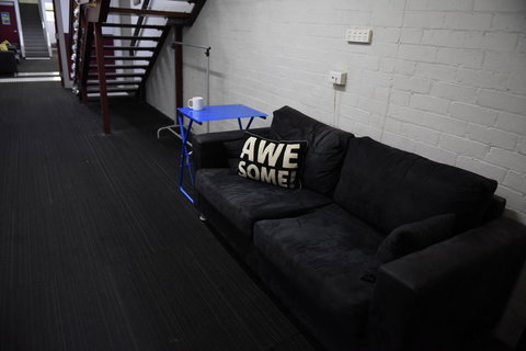 The Emperors Crown Hostel - Accommodation Redcliffe 38