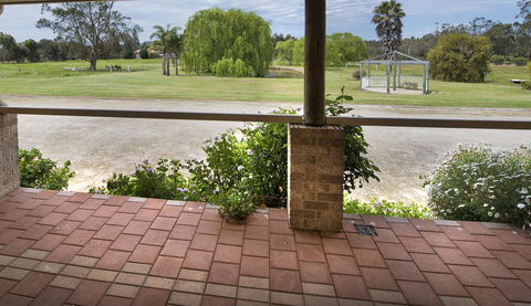 Rayanne Homestead - Accommodation Redcliffe 15