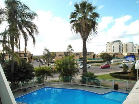 Econo Lodge Rivervale - Accommodation Redcliffe 10