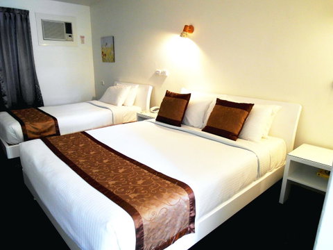 Econo Lodge Rivervale - Accommodation Redcliffe 2