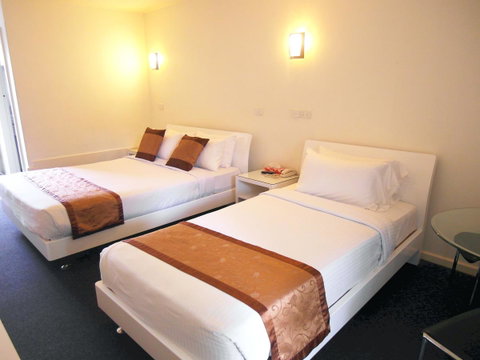 Econo Lodge Rivervale - Accommodation Redcliffe 21