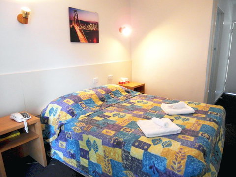 Econo Lodge Rivervale - Accommodation Redcliffe 23