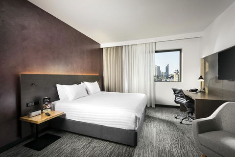 Holiday Inn West Perth, An IHG Hotel - Accommodation Redcliffe 11