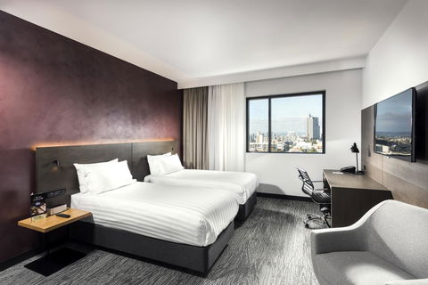 Holiday Inn West Perth, An IHG Hotel - Accommodation Redcliffe 13