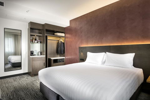 Holiday Inn West Perth, An IHG Hotel - Accommodation Redcliffe 8