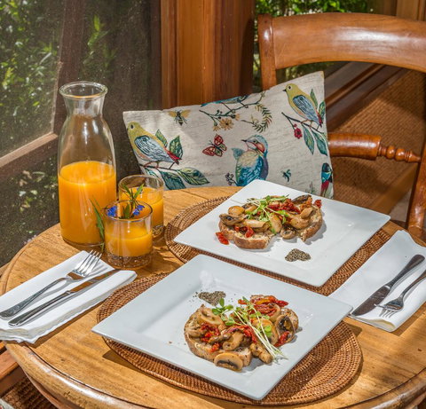 Chimes Spa Retreat - Accommodation Redcliffe 24