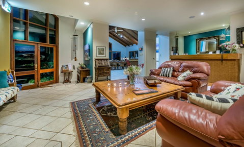 Chimes Spa Retreat - Accommodation Redcliffe 4