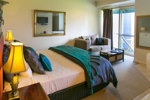 Chimes Spa Retreat - Accommodation Redcliffe 42