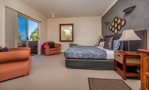 Chimes Spa Retreat - Accommodation Redcliffe 14