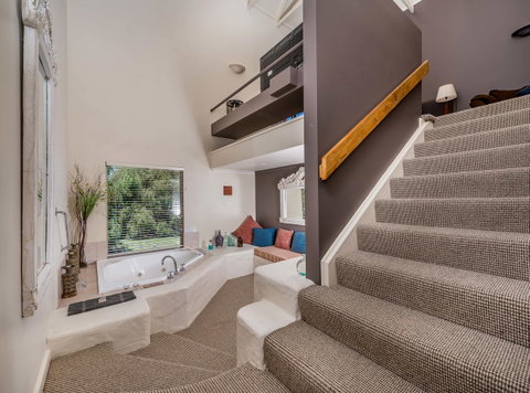 Chimes Spa Retreat - Accommodation Redcliffe 17
