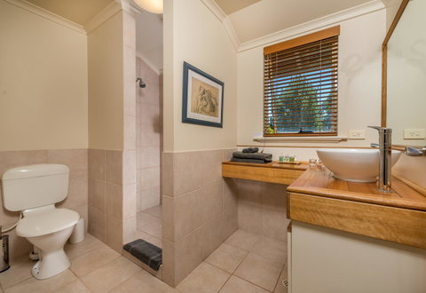 Chimes Spa Retreat - Accommodation Redcliffe 18