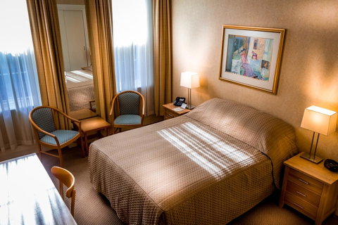 European Hotel - Accommodation Redcliffe 3