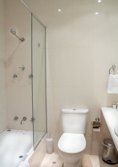 European Hotel - Accommodation Redcliffe 30