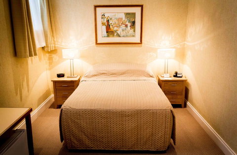 European Hotel - Accommodation Redcliffe 35