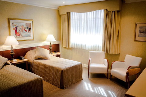European Hotel - Accommodation Redcliffe 31