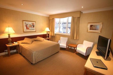 European Hotel - Accommodation Redcliffe 2