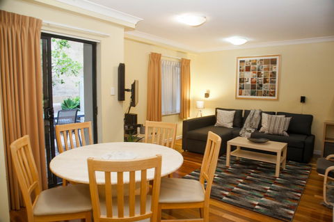 Perth Short Stays - Accommodation Redcliffe 13