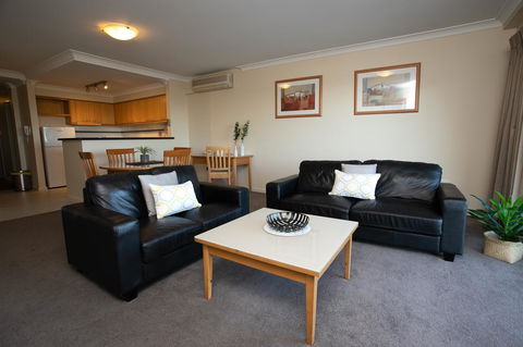 Perth Short Stays - Accommodation Redcliffe 6