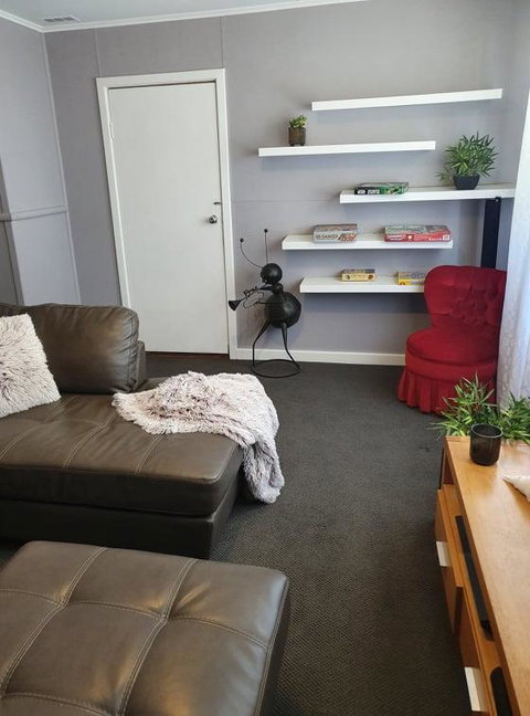 Just Chillin - Accommodation Redcliffe 9